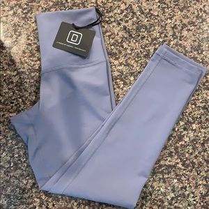 DYI Take Control Crop Legging (color Steel)